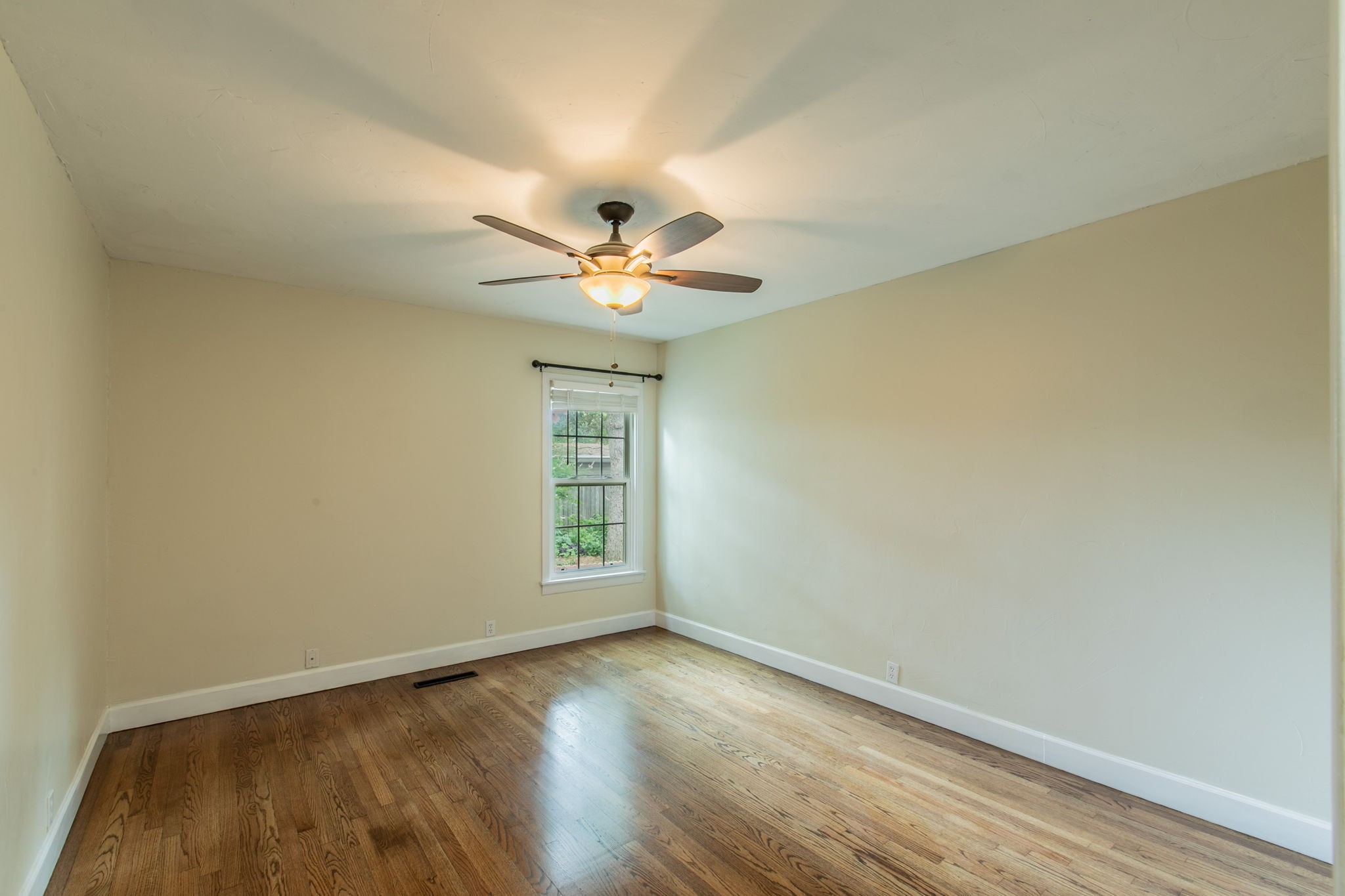 1312 W Lavender Lane Arlington TX 76013
