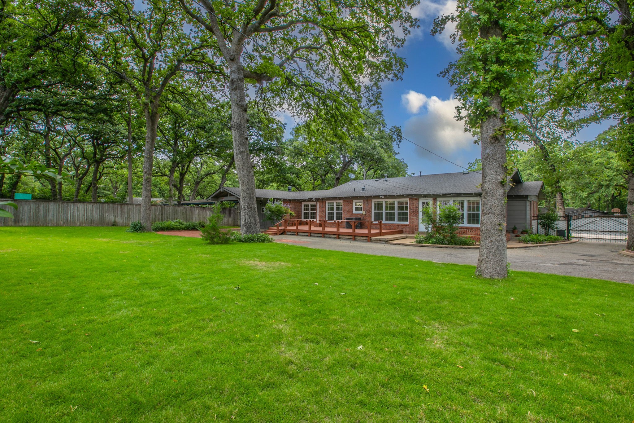 1312 W Lavender Lane Arlington TX 76013