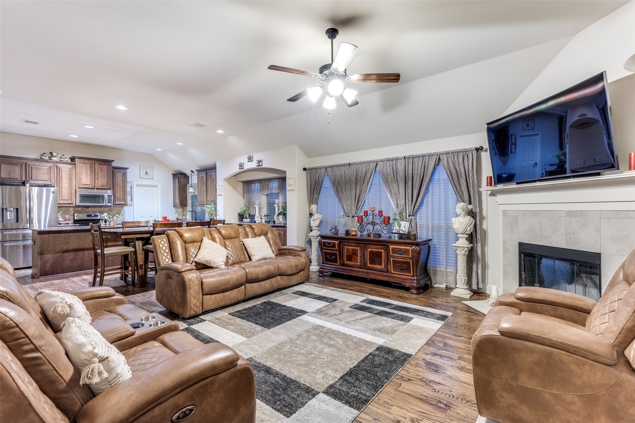 1000 Longhorn Drive Aubrey TX 76227