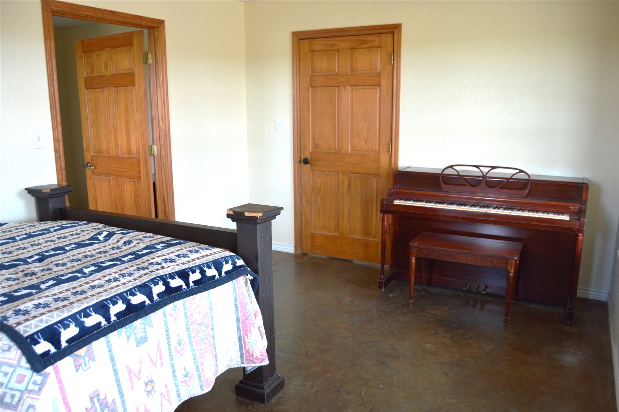 2055 County Road 2185 Klondike TX 75448