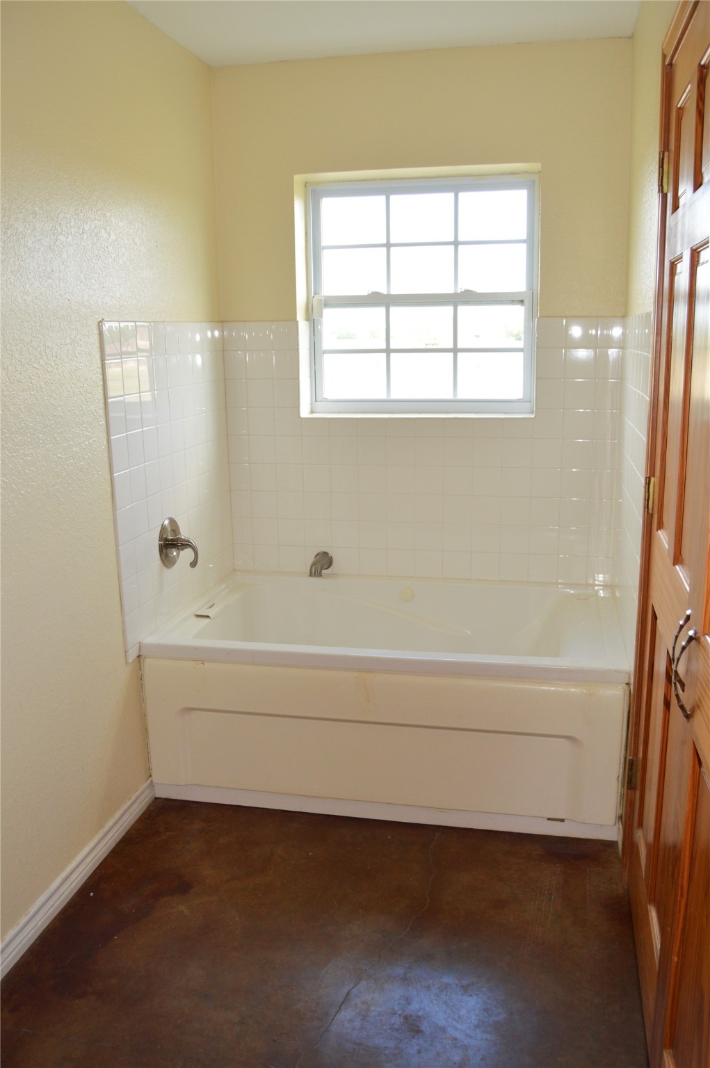2055 County Road 2185 Klondike TX 75448