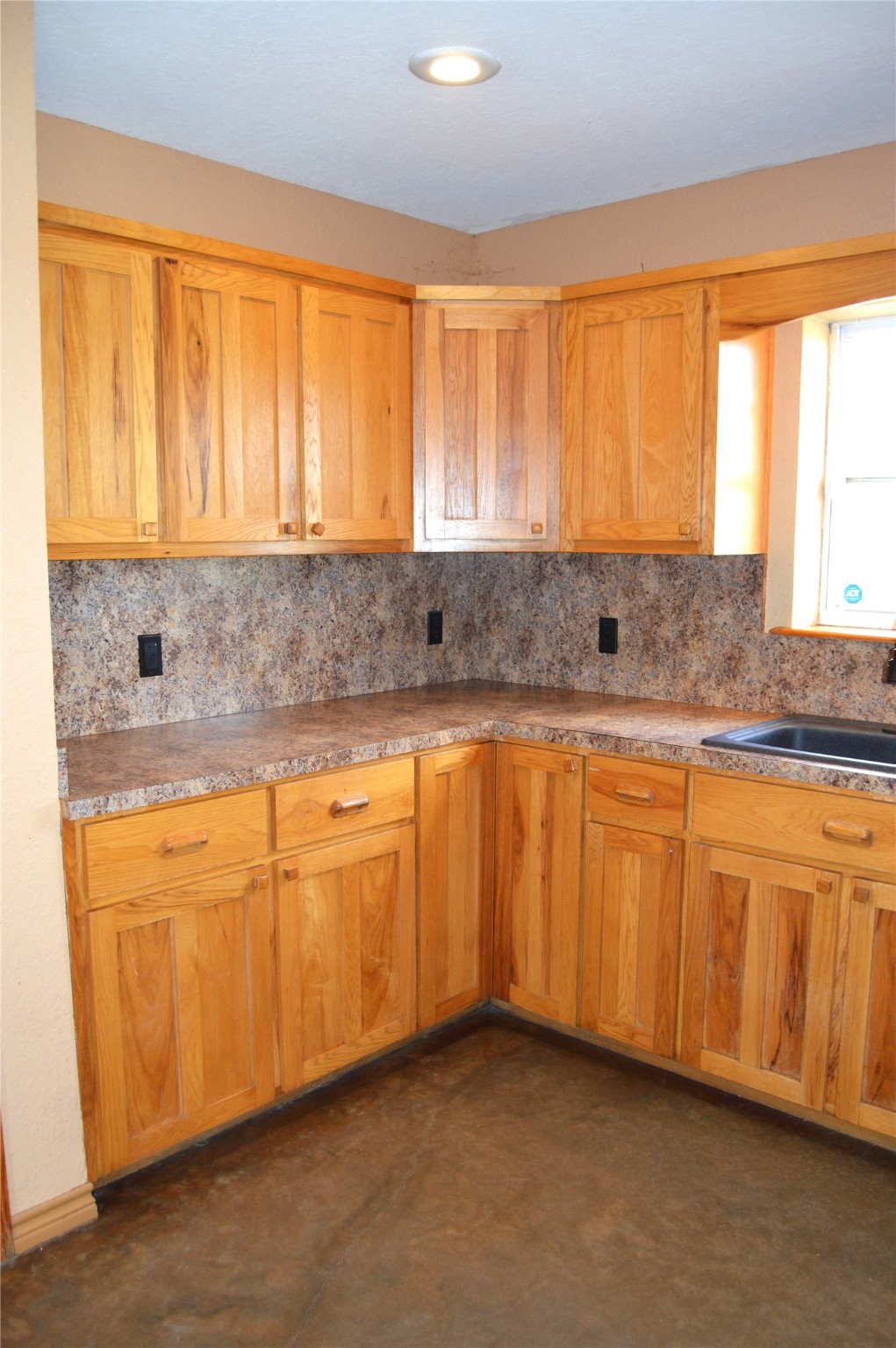 2055 County Road 2185 Klondike TX 75448