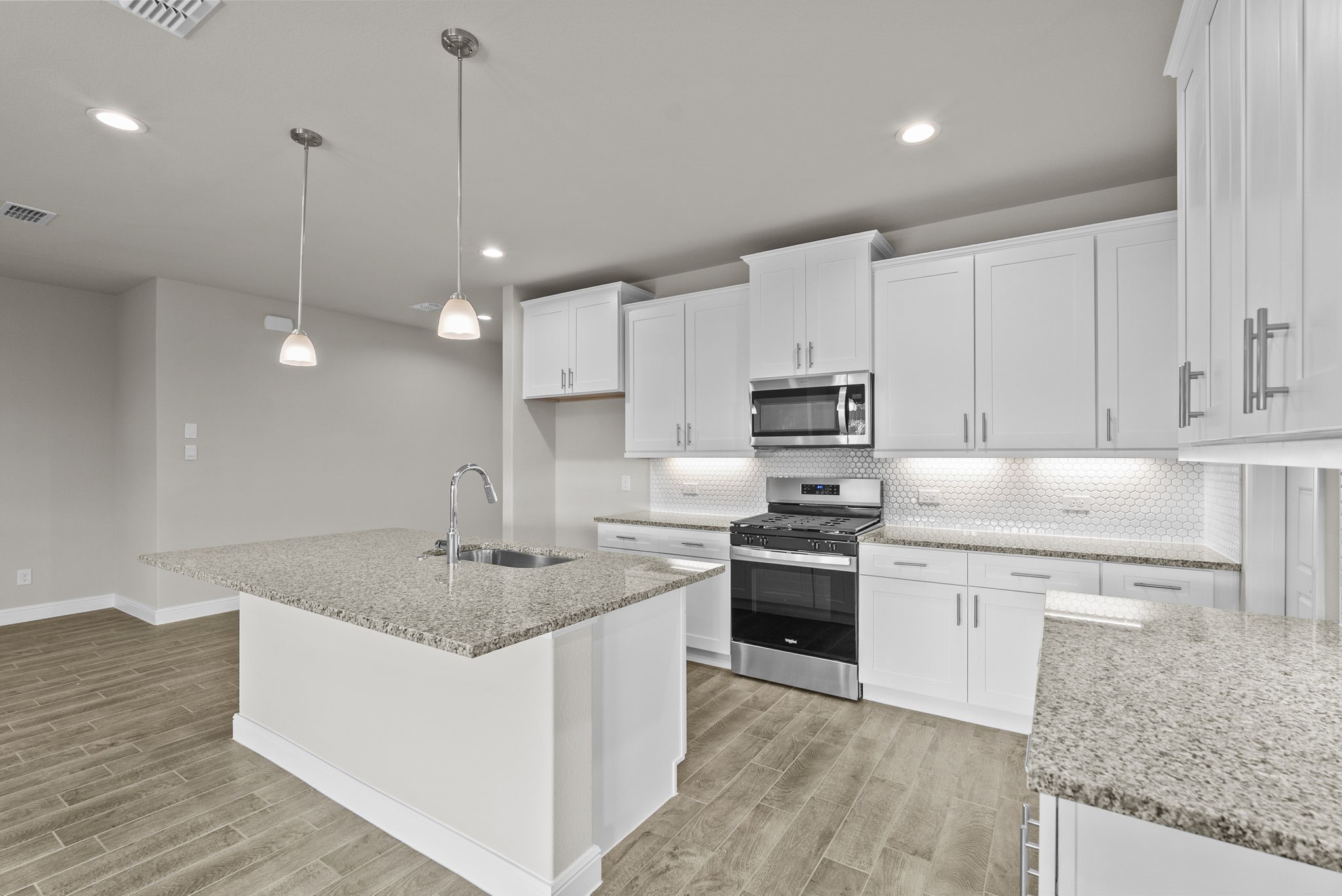 4237 Cornerstone Circle Granbury TX 76048