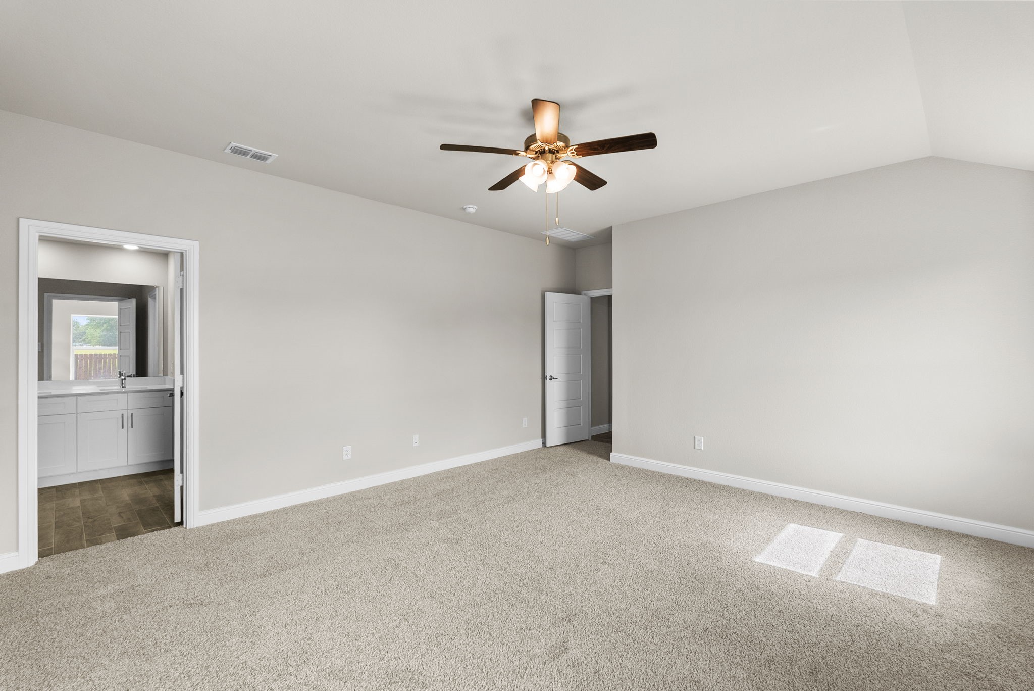 4237 Cornerstone Circle Granbury TX 76048