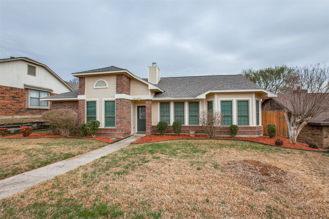 2725 Phillips Drive Garland TX 75044