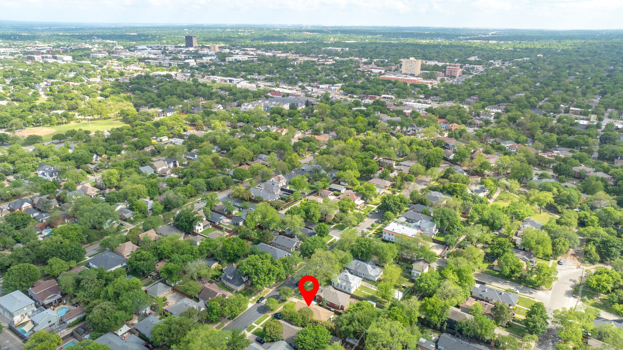 919 N Clinton Avenue Dallas TX 75208
