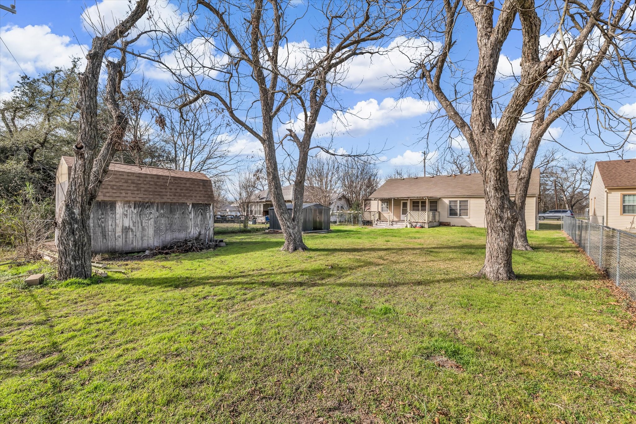 704 E Mclennan Avenue Mart TX 76664