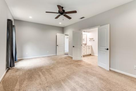 1041 S Riverside Drive Grapevine TX 76051