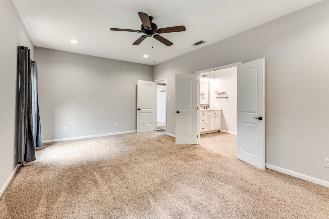 1041 S Riverside Drive Grapevine TX 76051