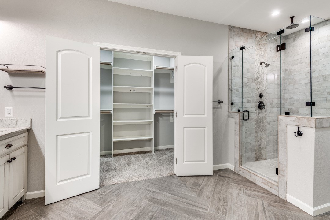 1041 S Riverside Drive Grapevine TX 76051