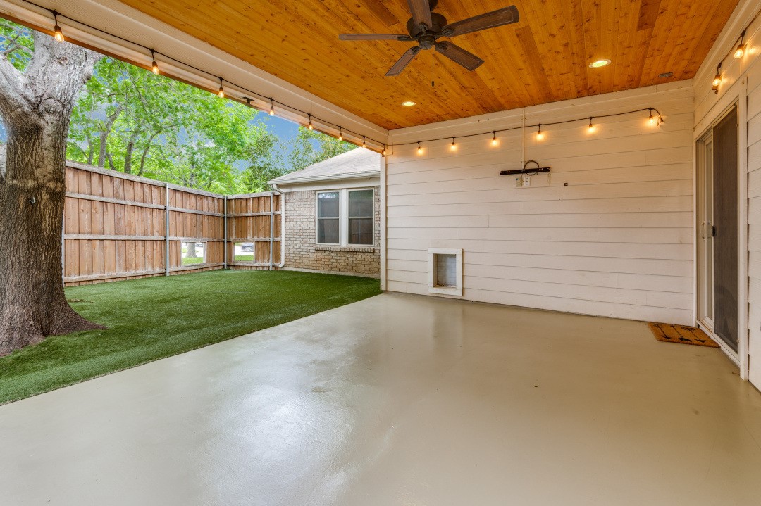 1041 S Riverside Drive Grapevine TX 76051