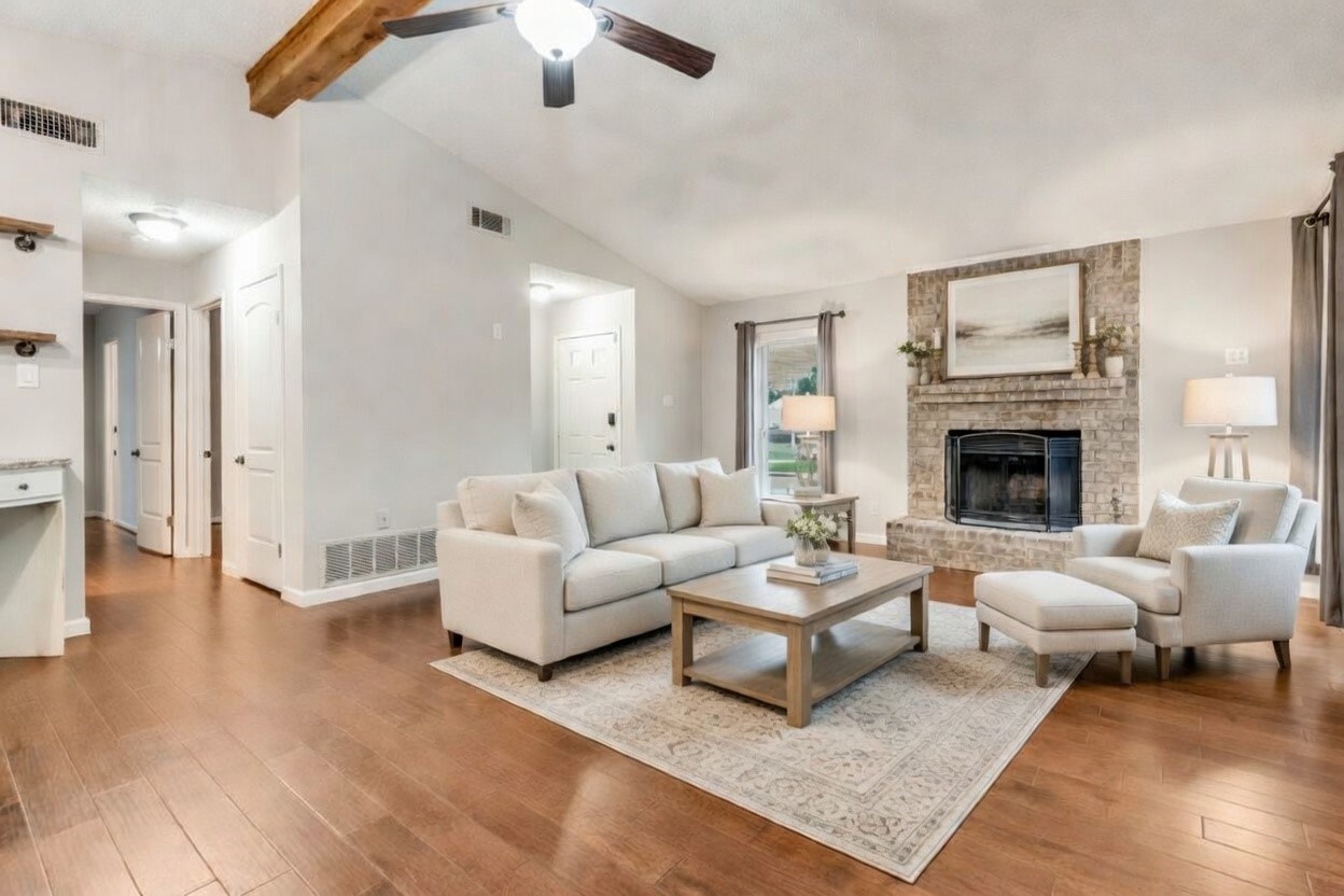1041 S Riverside Drive Grapevine TX 76051