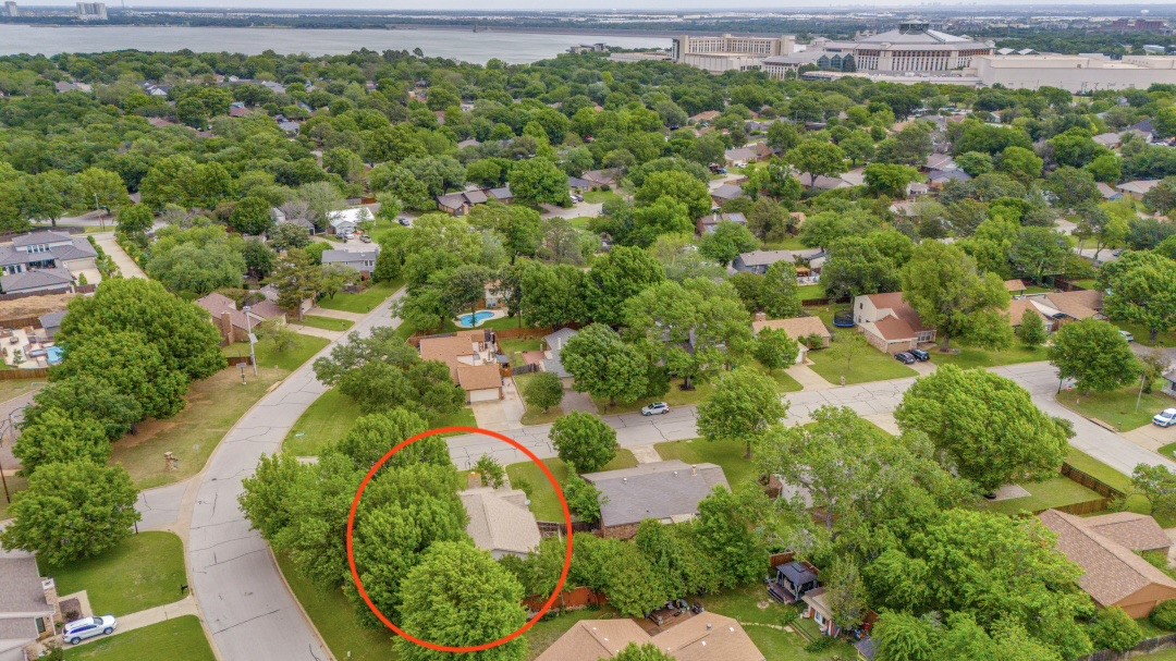 1041 S Riverside Drive Grapevine TX 76051