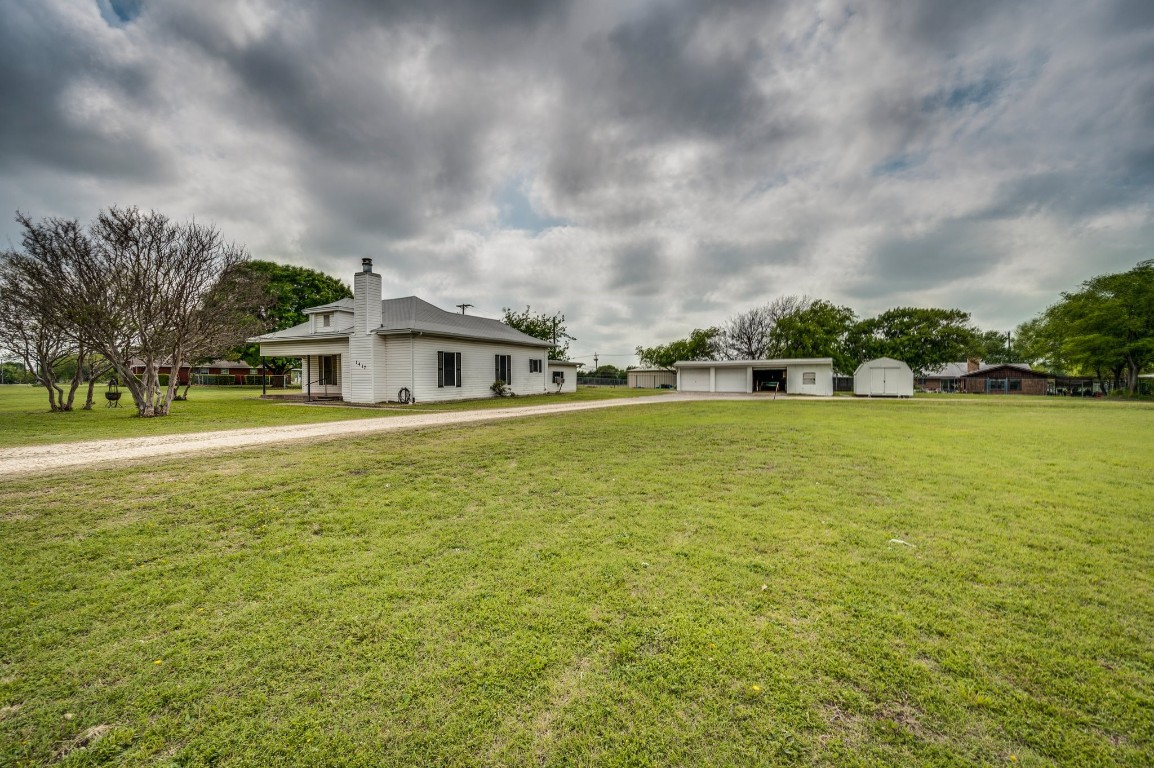 1417 Shawnee Road Waxahachie TX 75165