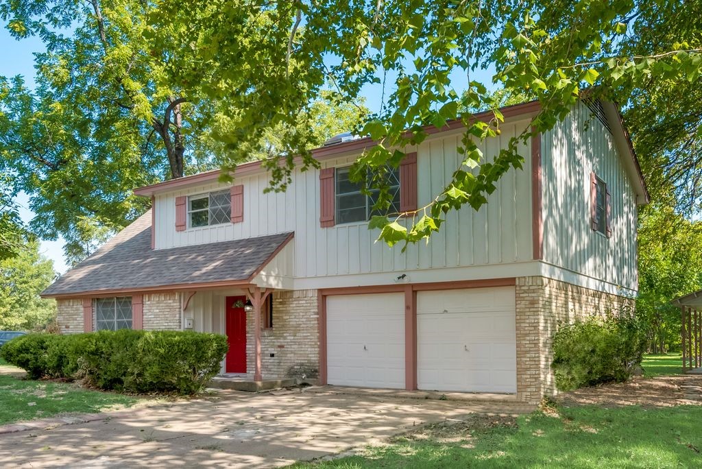 2506 S Glenbrook Drive Garland TX 75041