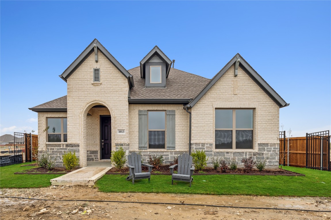 1013 Marigold Lane Crowley TX 76036