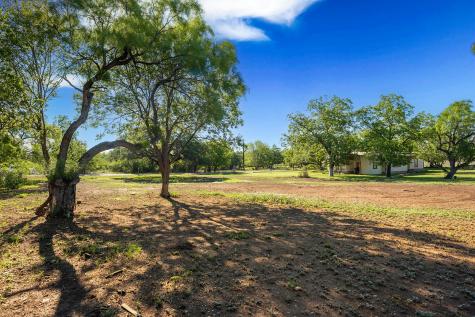 1216 Mulberry Brady TX 76825