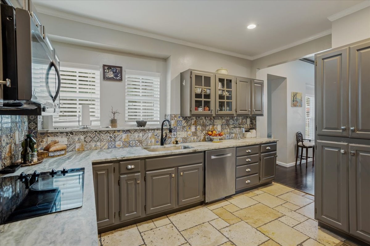 114 W King Street Sherman TX 75090