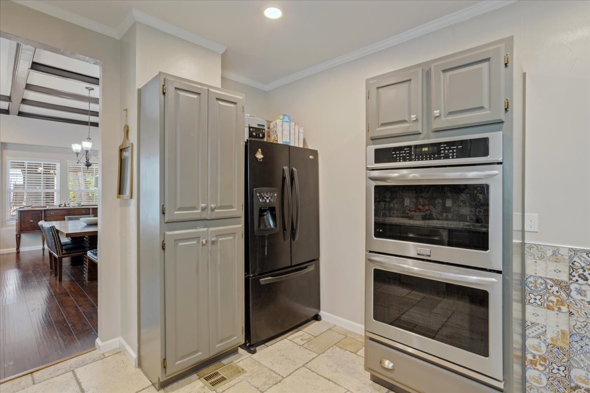 114 W King Street Sherman TX 75090