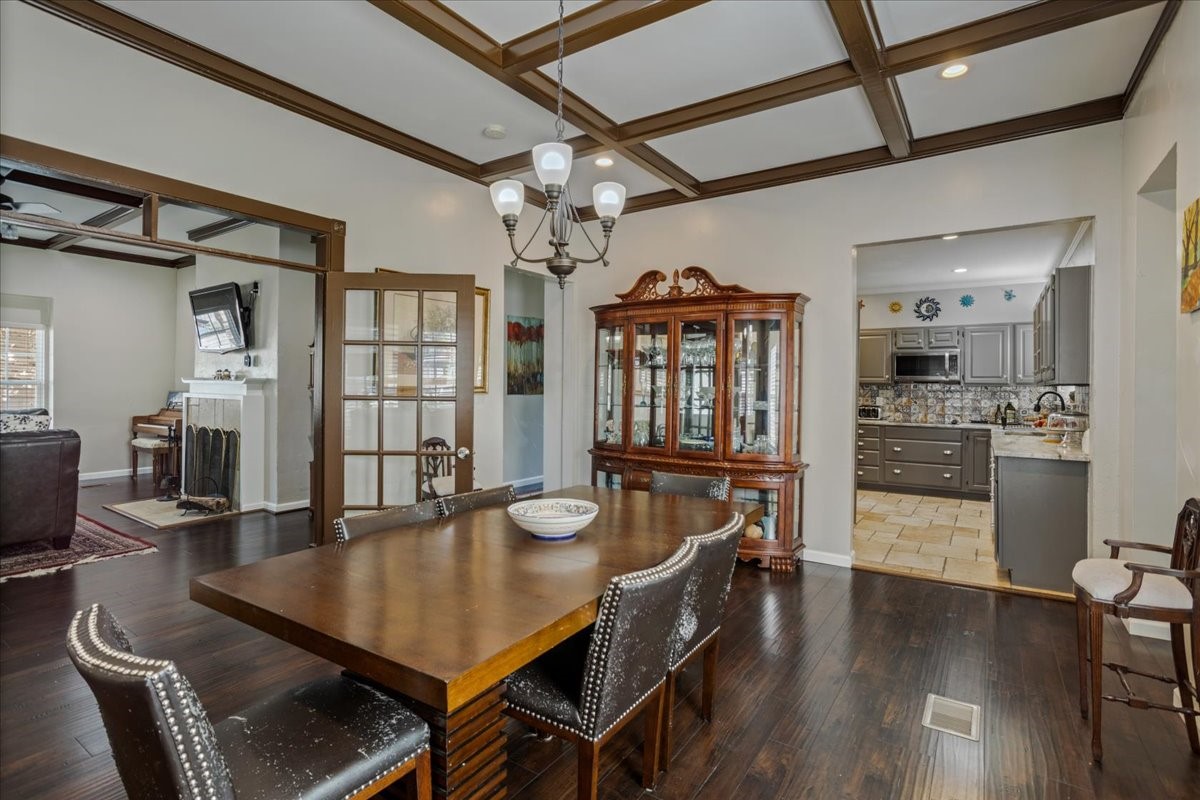 114 W King Street Sherman TX 75090