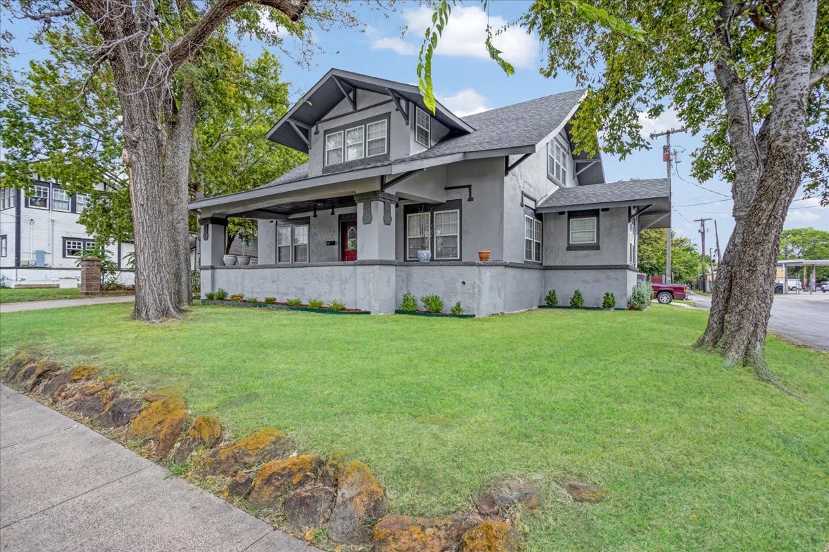 114 W King Street Sherman TX 75090
