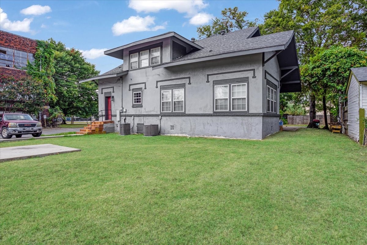 114 W King Street Sherman TX 75090