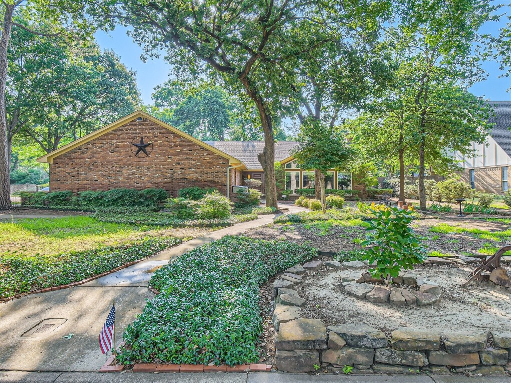 445 Frankie Lane Lewisville TX 75057