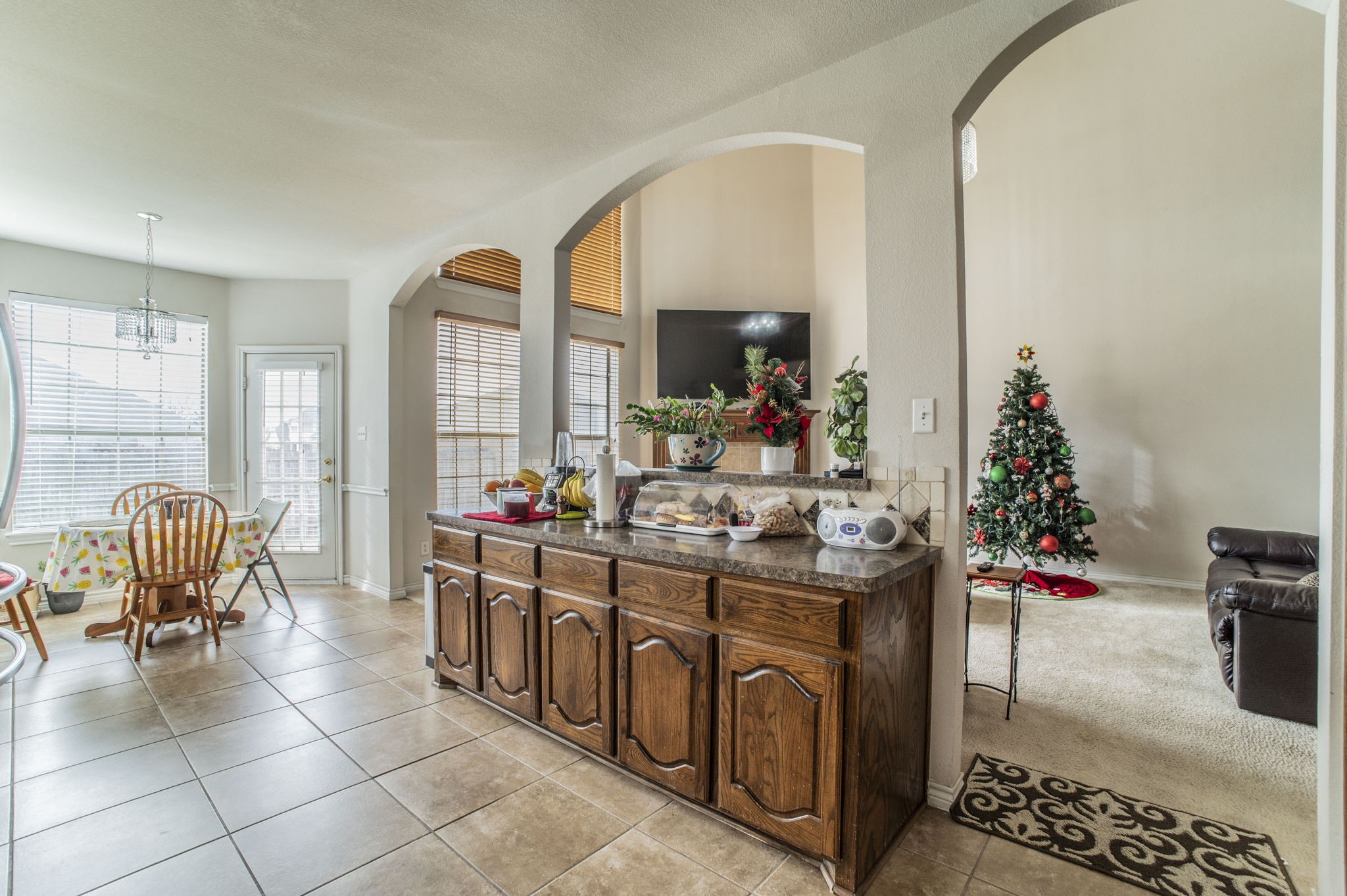317 Crescent Creek Lane Fort Worth TX 76140
