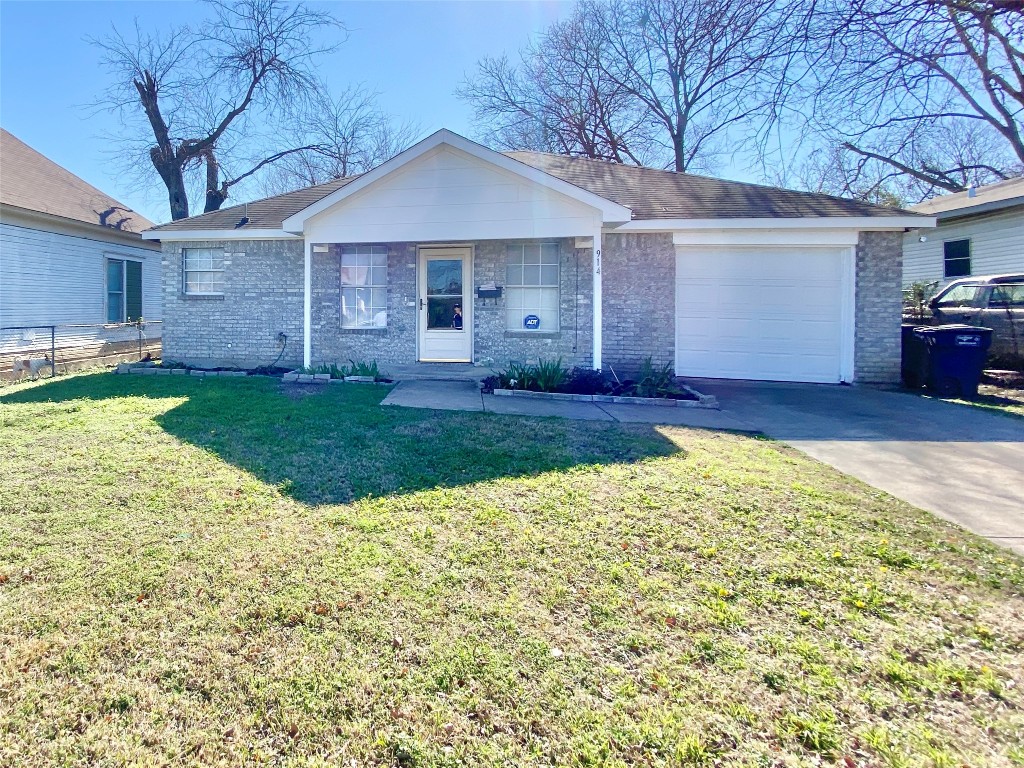 914 E Hattie Street Fort Worth TX 76104