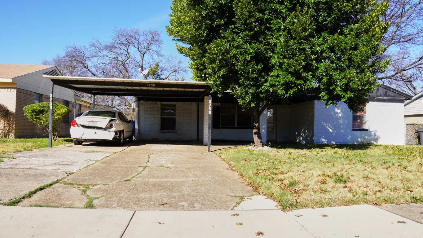 3759 Golden Hills Drive Dallas TX 75241