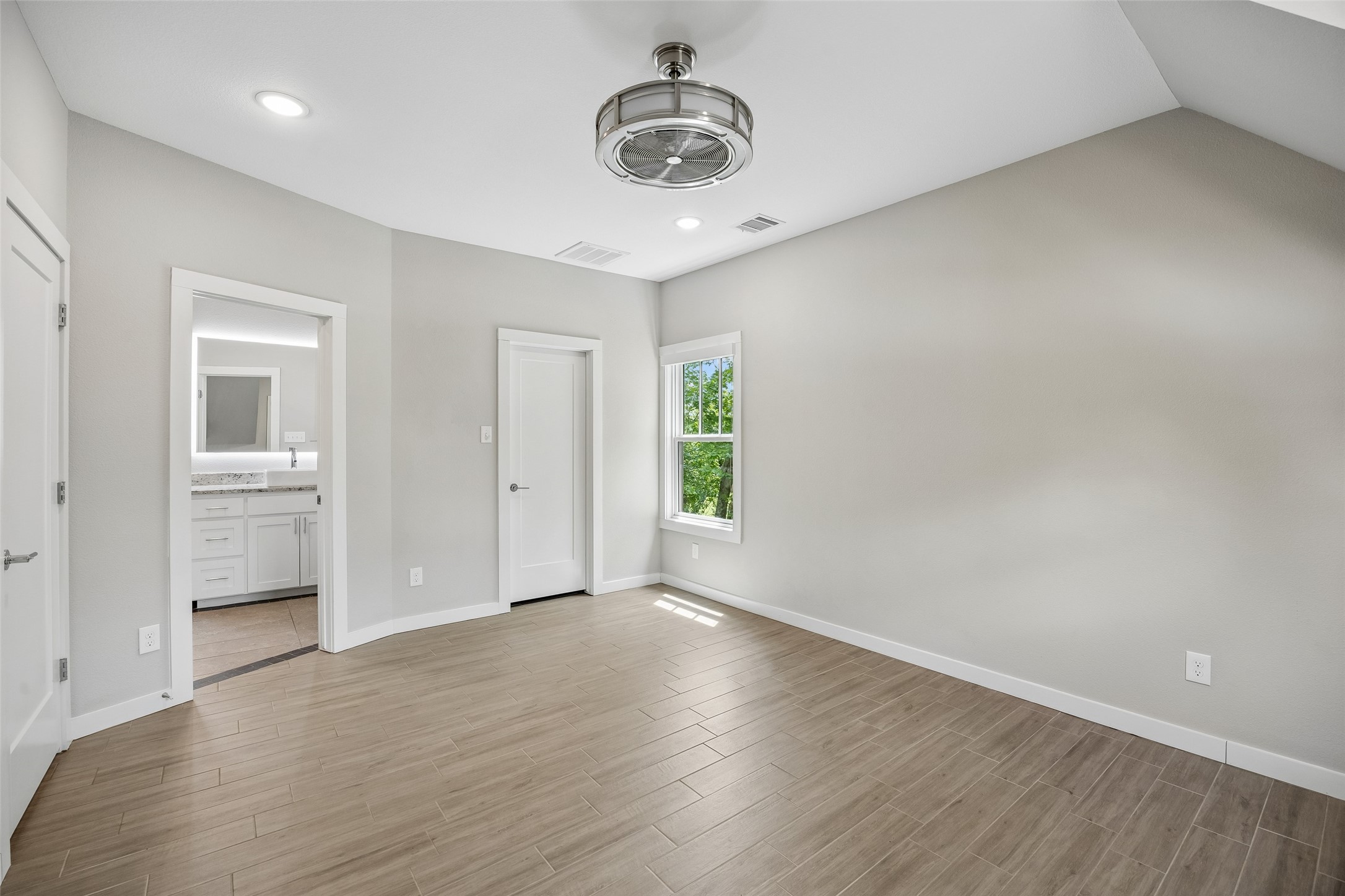 801 W Morphy Street Fort Worth TX 76104