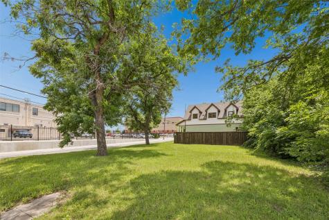 801 W Morphy Street Fort Worth TX 76104