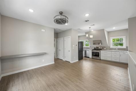 801 W Morphy Street Fort Worth TX 76104