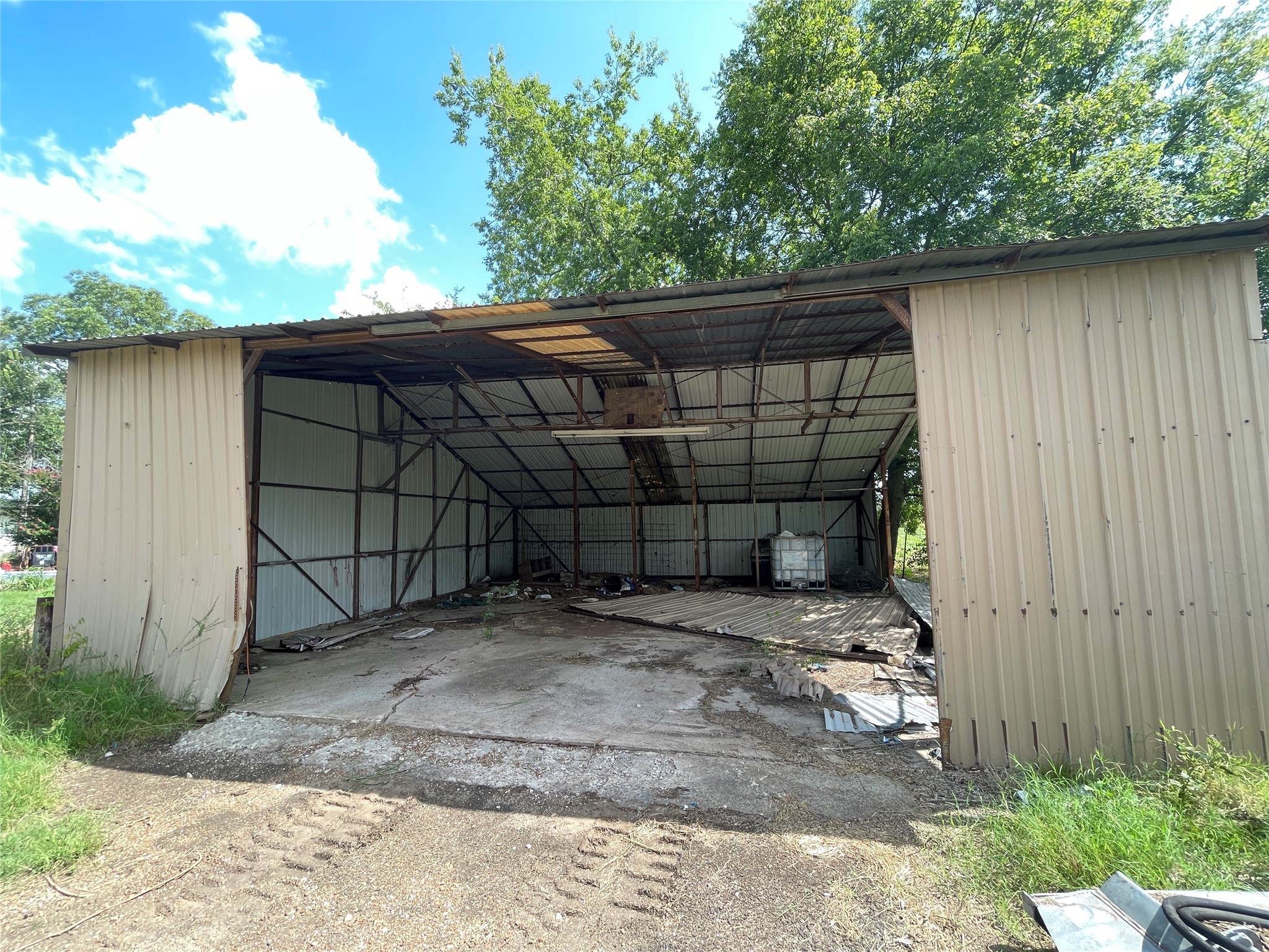 6957 Fm 100 Honey Grove TX 75446