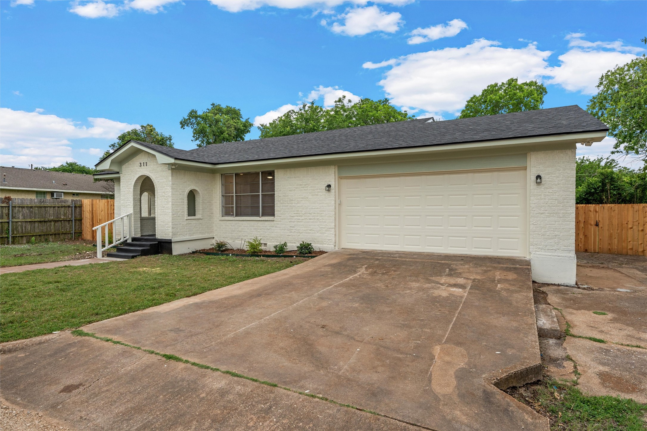 311 Arthur Street Mcgregor TX 76657
