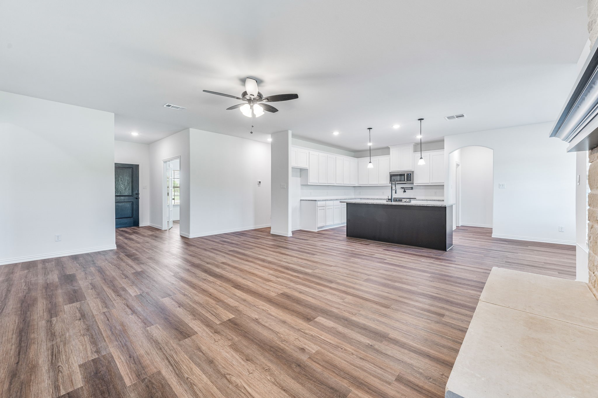 1049 Leo Lane Poolville TX 76487