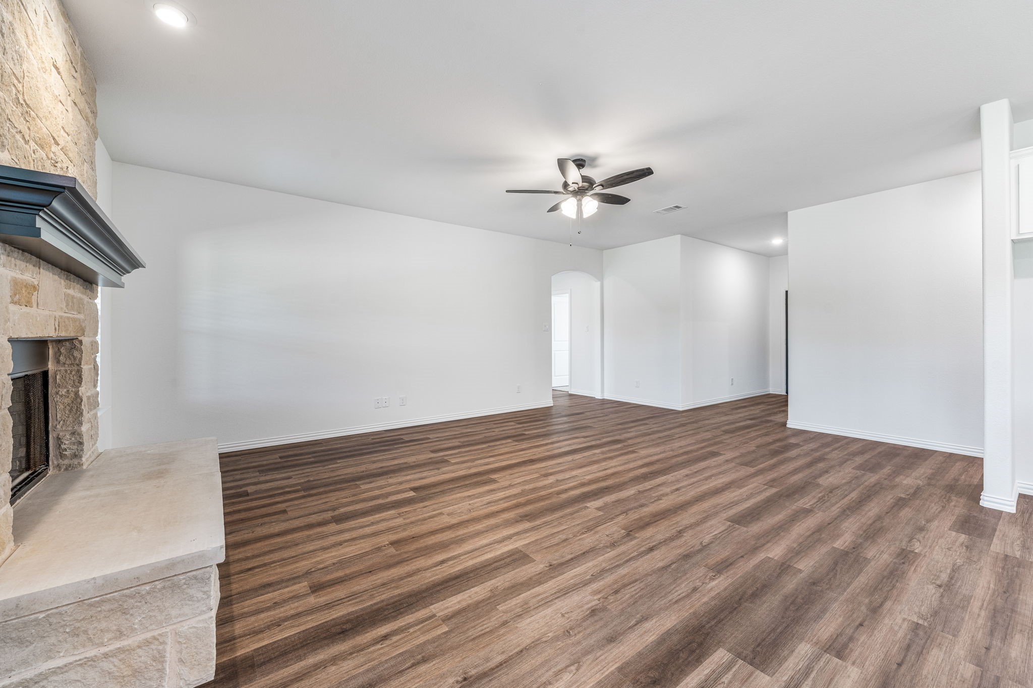 1049 Leo Lane Poolville TX 76487