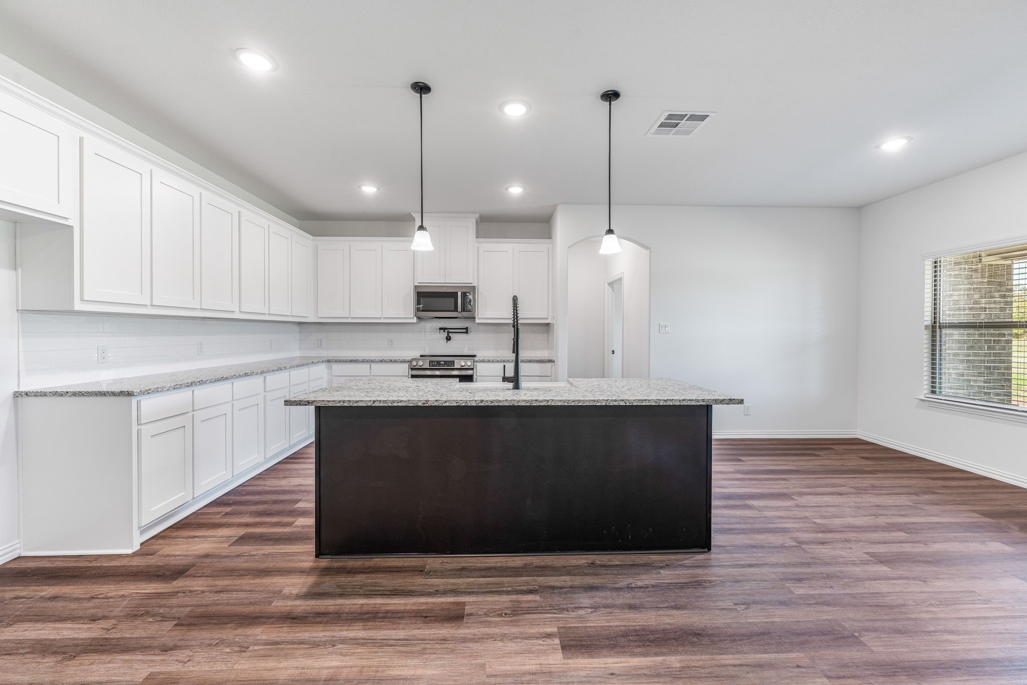 1049 Leo Lane Poolville TX 76487