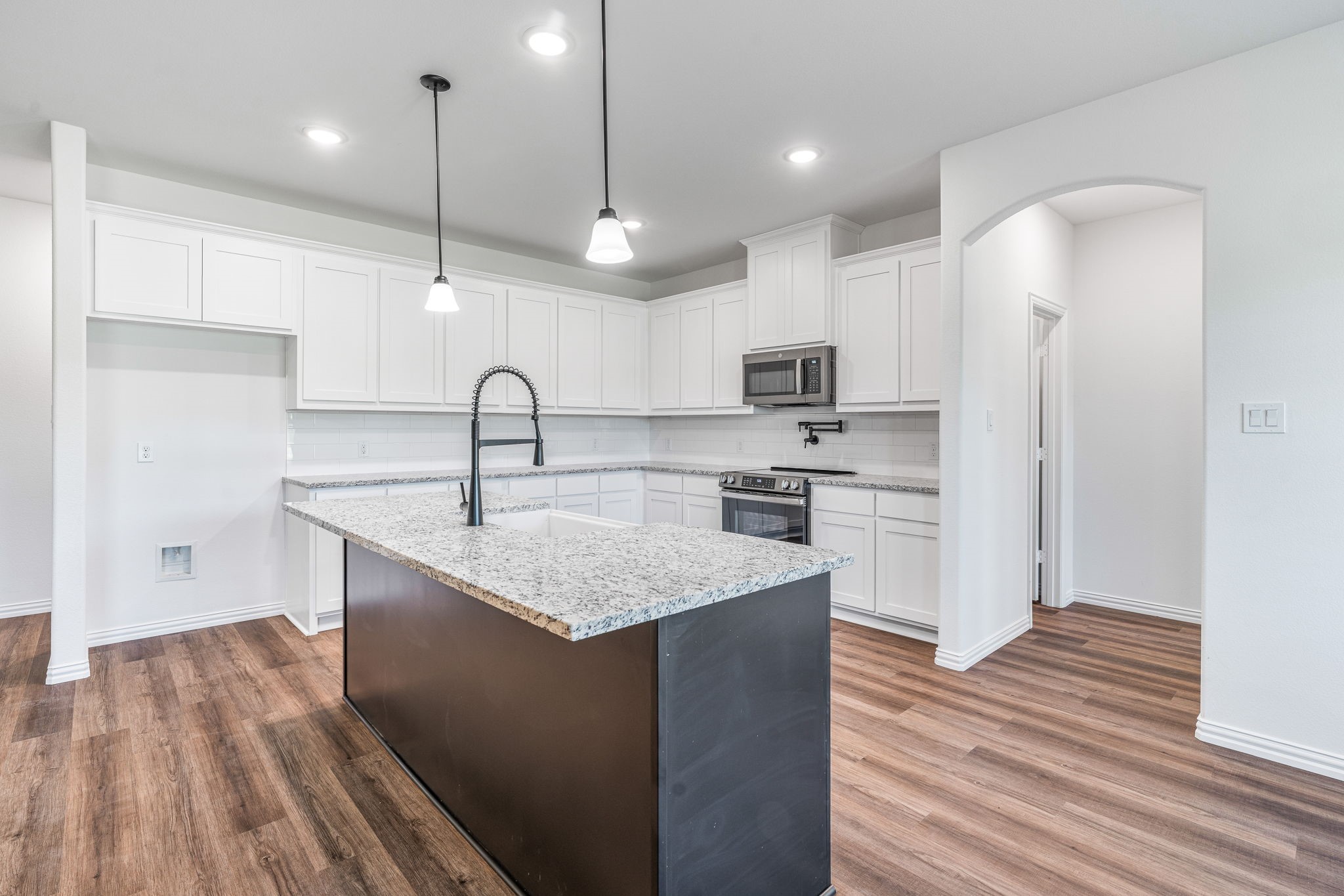 1049 Leo Lane Poolville TX 76487