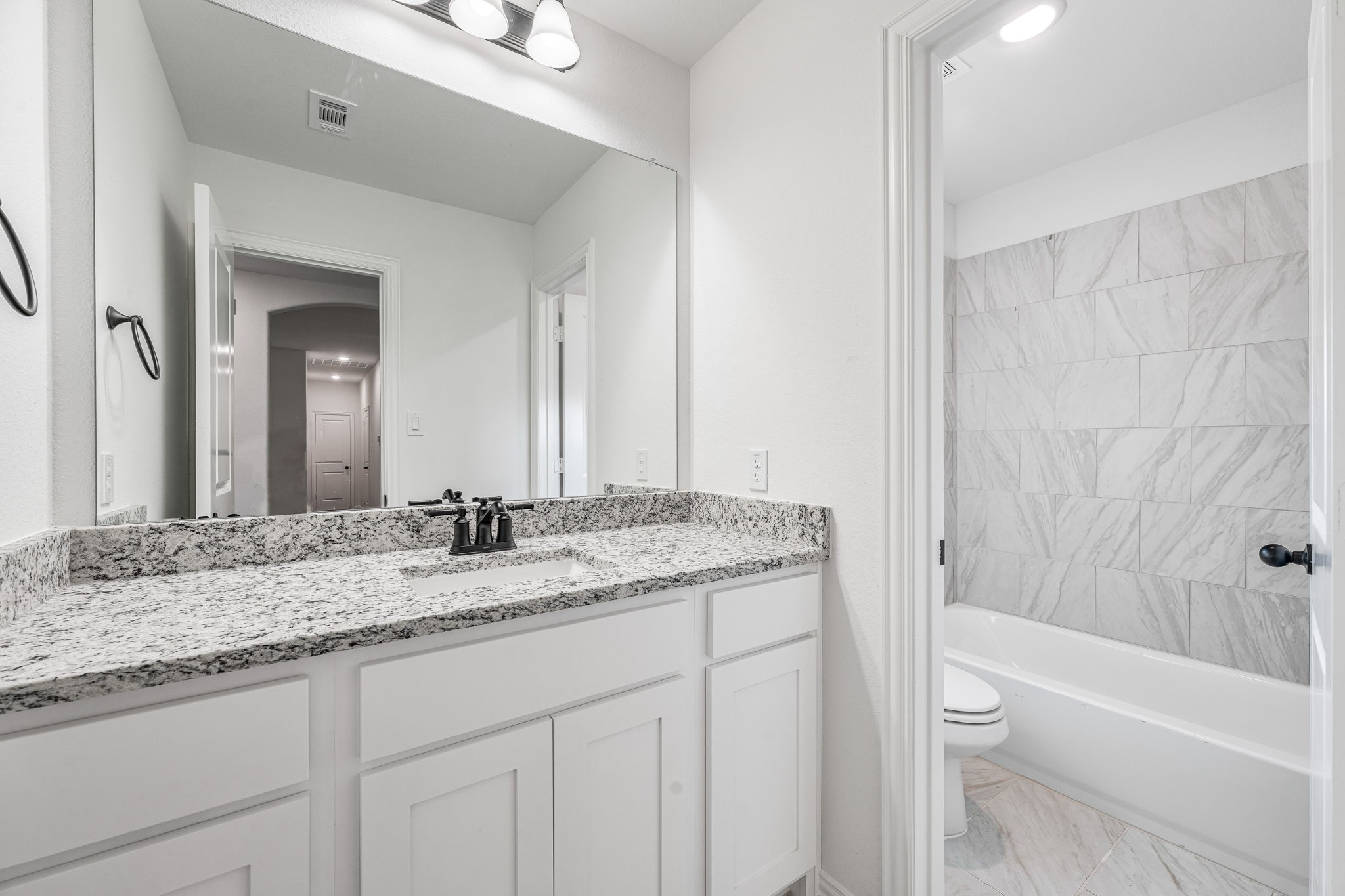 1049 Leo Lane Poolville TX 76487