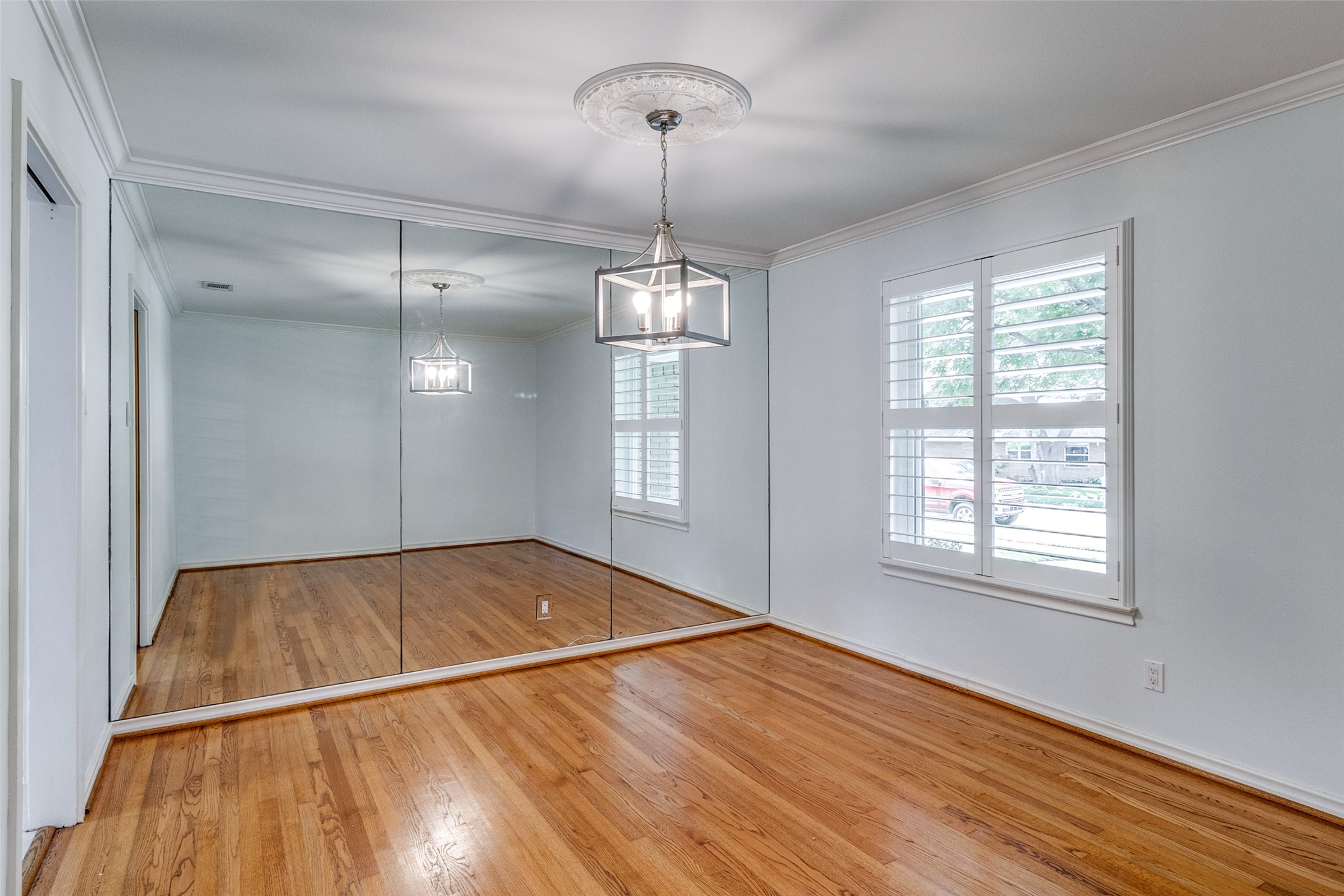 6314 Woodcrest Lane Dallas TX 75214