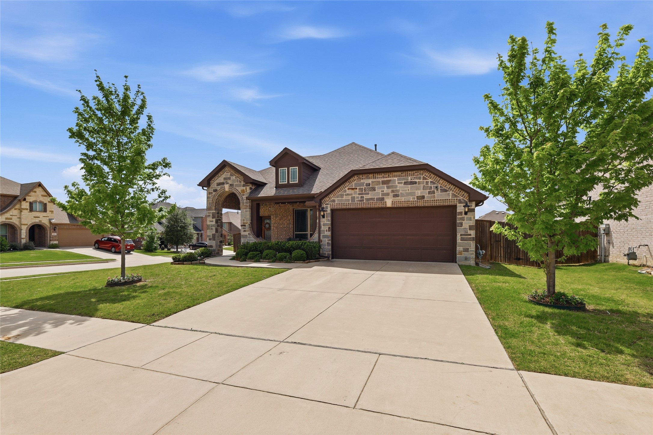 1068 English Oak Drive Burleson TX 76028