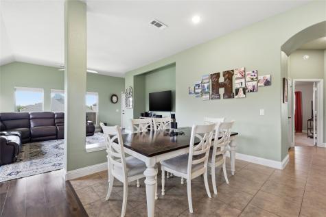 1068 English Oak Drive Burleson TX 76028
