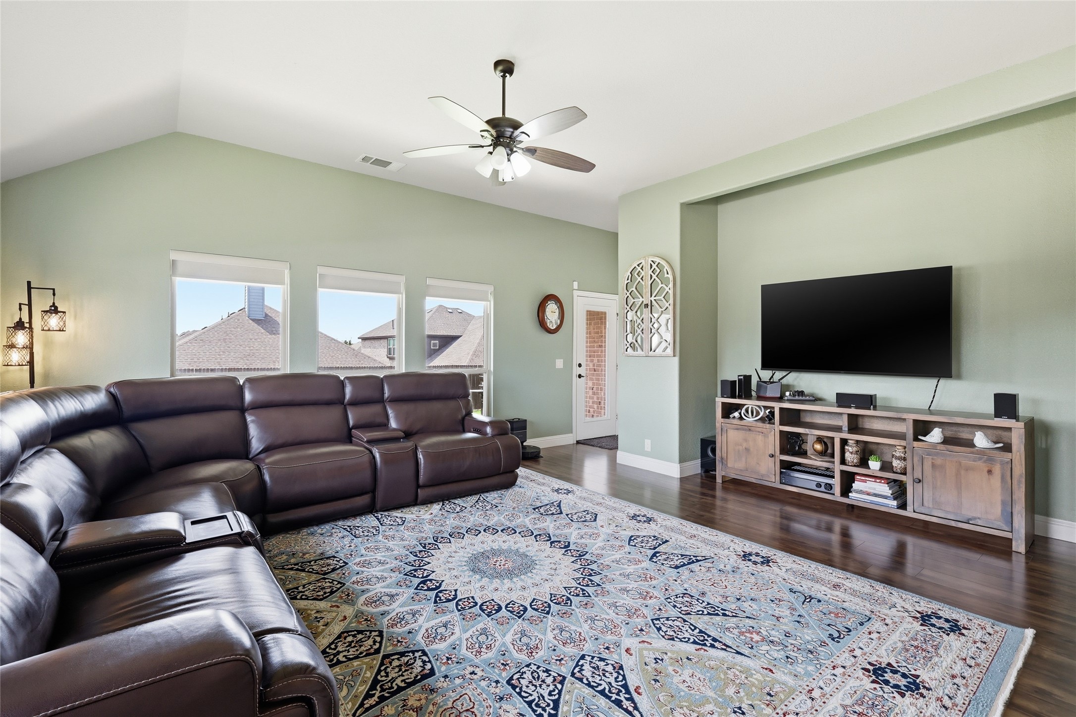 1068 English Oak Drive Burleson TX 76028