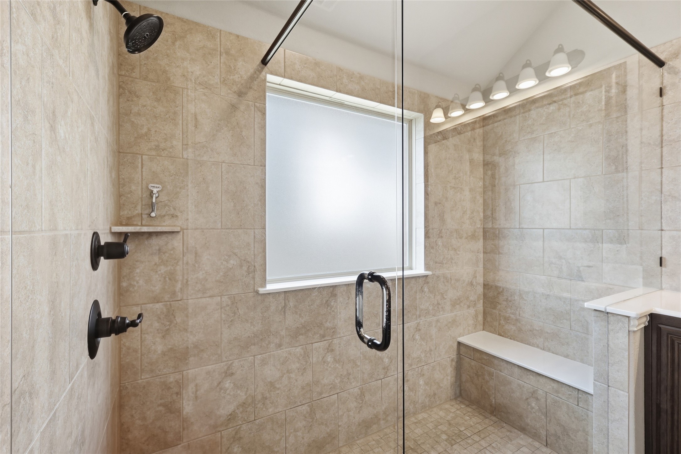 1068 English Oak Drive Burleson TX 76028