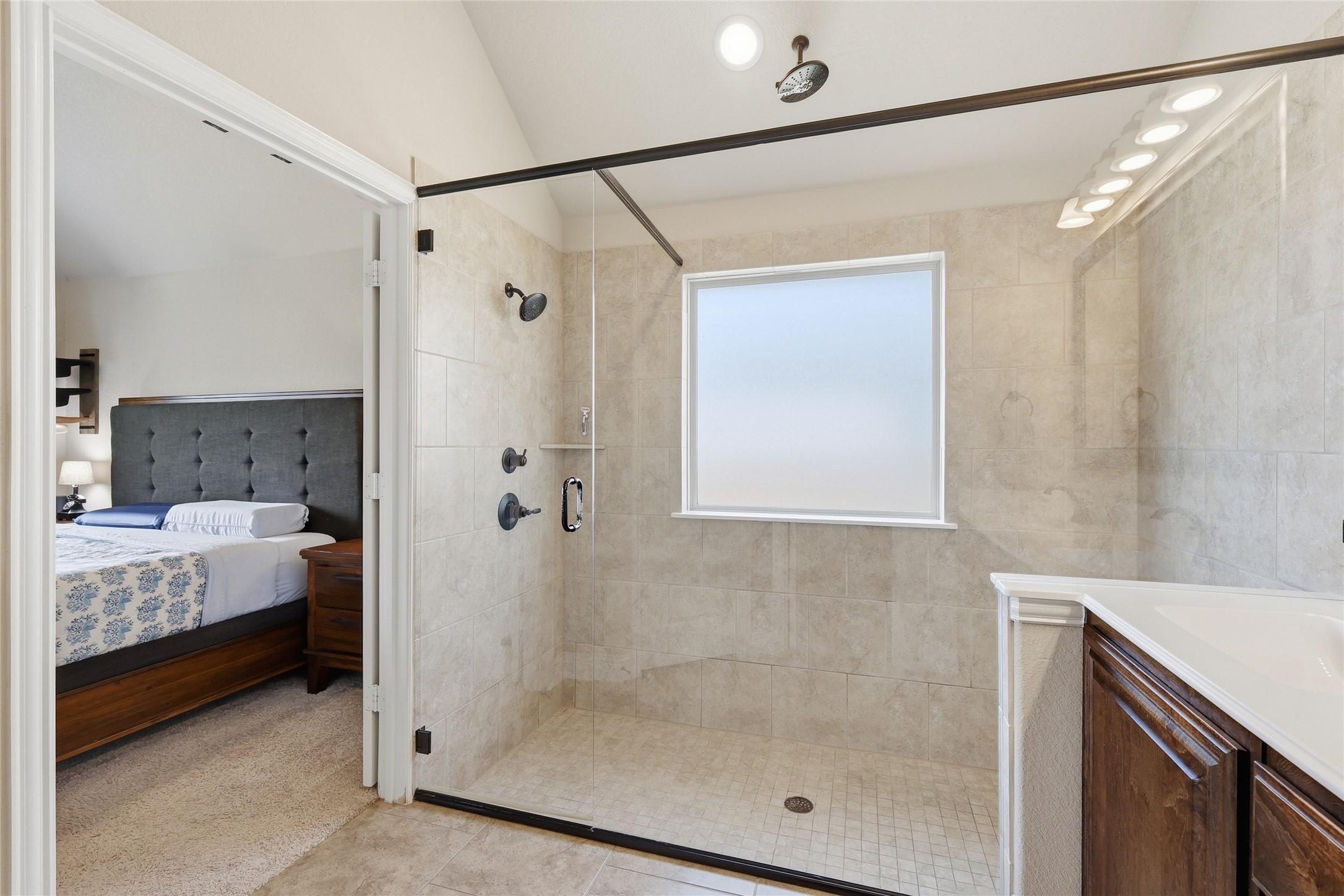 1068 English Oak Drive Burleson TX 76028
