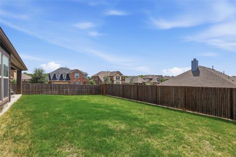 1068 English Oak Drive Burleson TX 76028