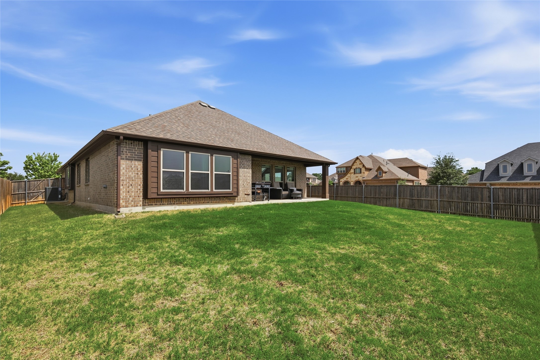 1068 English Oak Drive Burleson TX 76028