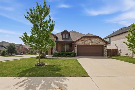 1068 English Oak Drive Burleson TX 76028