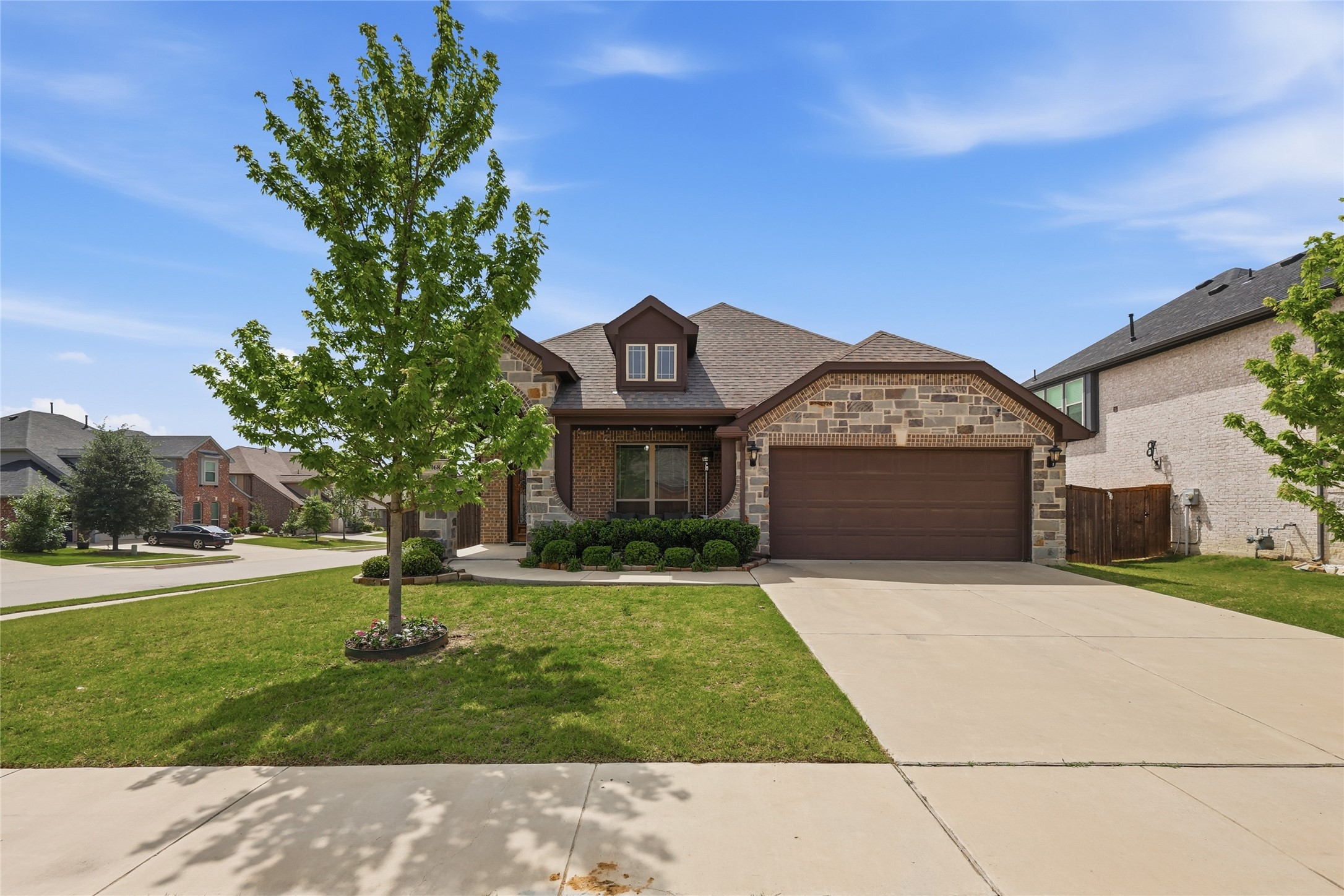 1068 English Oak Drive Burleson TX 76028